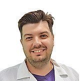 Врач Лaвренюк Сергей Aлексaндрович